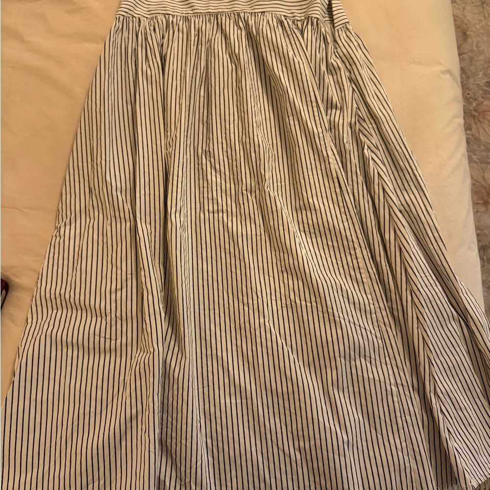 Drop waist black and white skirt